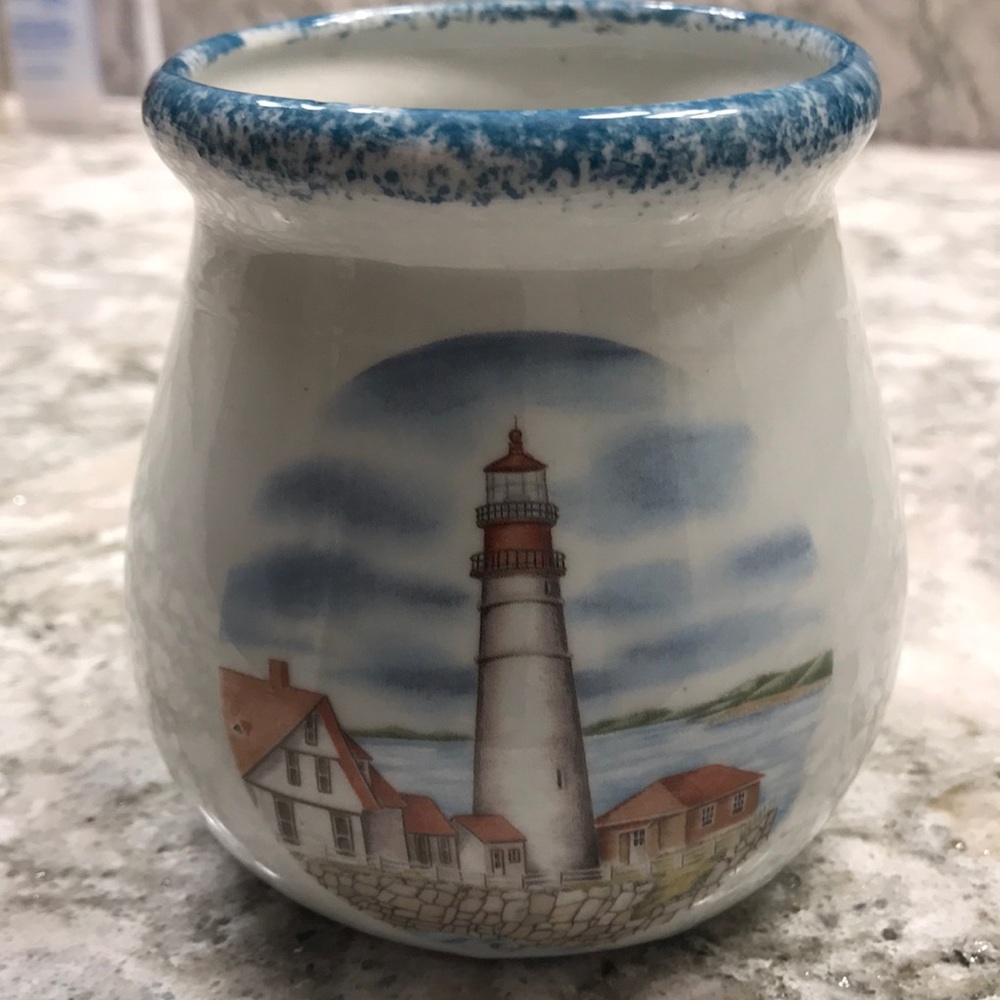 Lighthouse Pottery - Picture 6 of 6